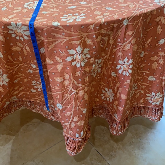 Round Table Cloth - Picture 10 of 10